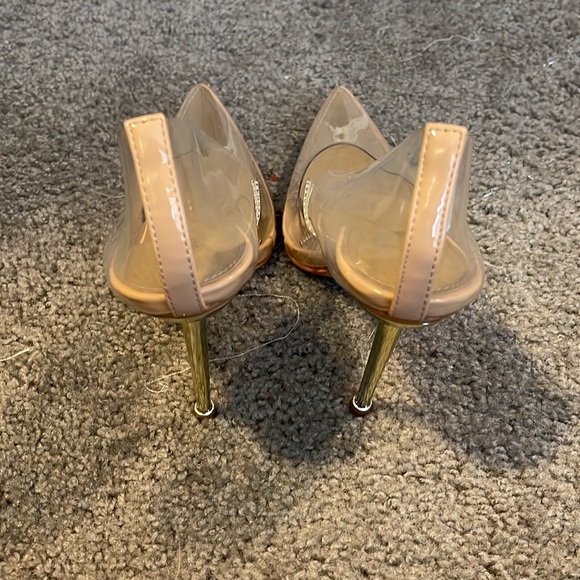 Clear pointed toe heel - Picture 3 of 4